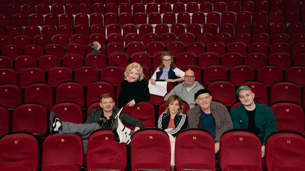 W lutym na sceny teatrów w Warszawie trafi aż dziewięć nowych przedstawień.