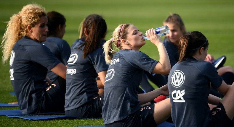 As the heat hits, France's players are taking drinks breaks in training