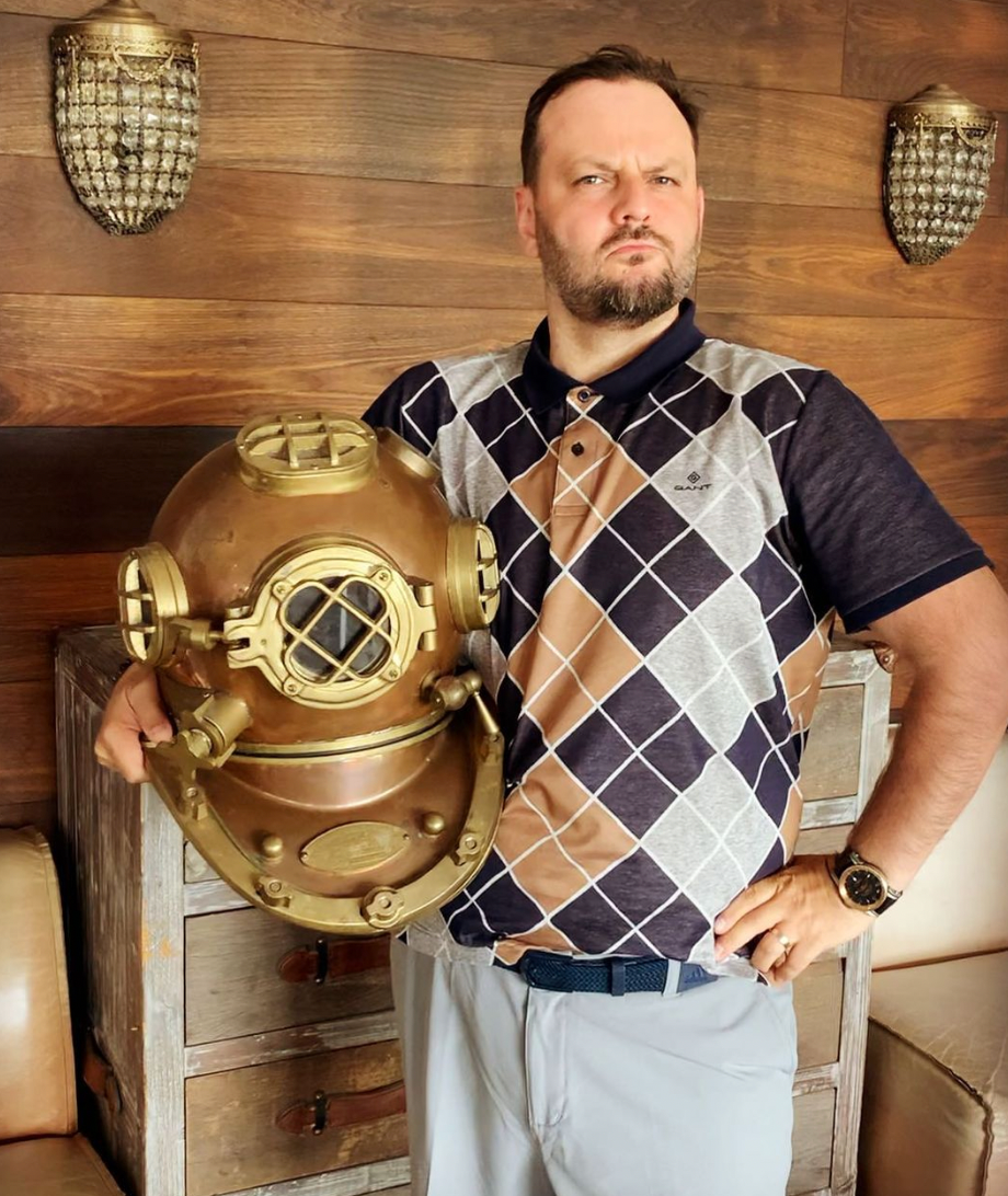 Moderátor Milan "Junior" Zimnýkoval. 