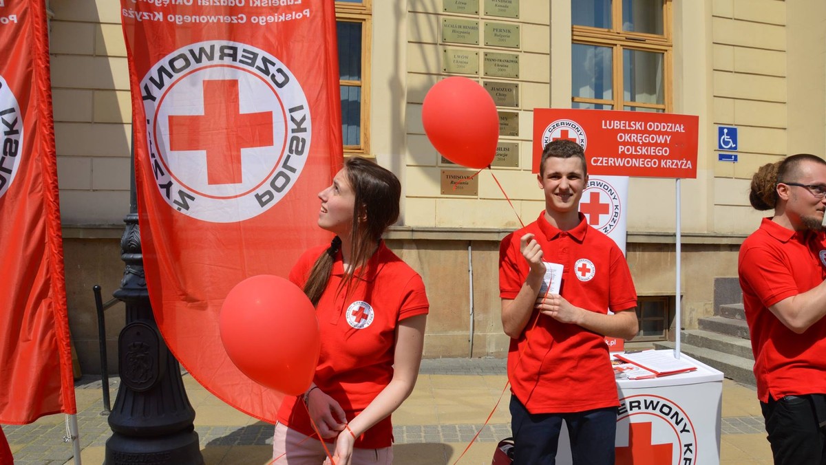 W najbliższą sobotę, 13 maja, jedenaście szkolnych drużyn pierwszej pomocy, wyłonionych w eliminacjach rejonowych przeprowadzonych w kwietniu w wybranych miastach woj. lubelskiego, zmierzy się w okręgowym etapie XXV Ogólnopolskich Mistrzostw Pierwszej Pomocy PCK w Lublinie.