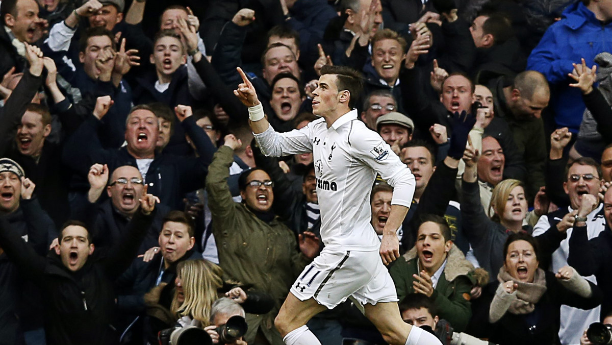 Tottenham pokonał w derbach Londynu Arsenal 2:1 (2:0). Dzięki temu zwycięstwu Koguty awansowały na trzecie miejsce w tabeli Premier League. Jednym z bohaterów spotkania był niezawodny ostatnio Gareth Bale. Całe spotkanie w barwach Kanonierów rozegrał Wojciech Szczęsny.
