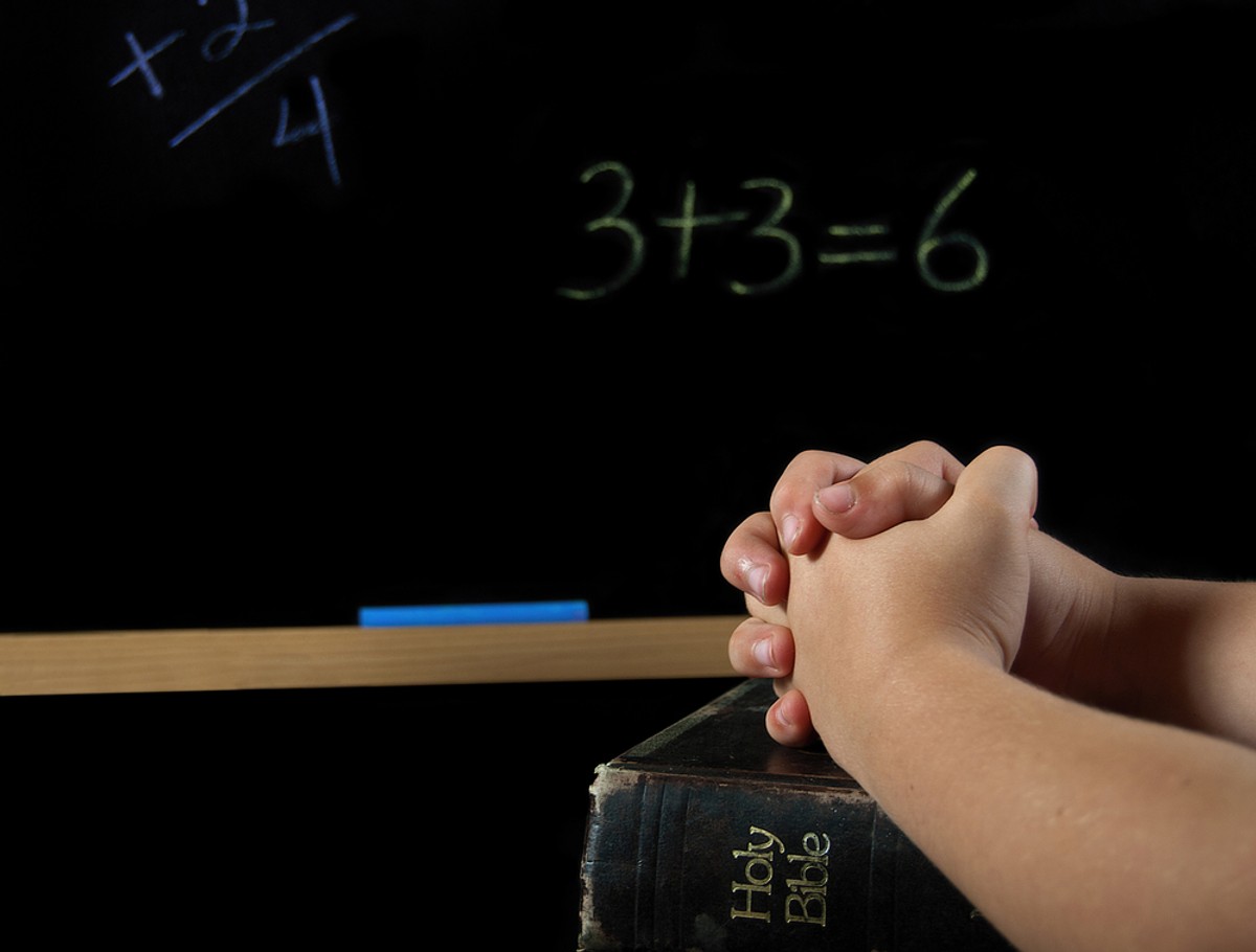 Projekt noweli dot. umieszczania ocen z religii i etyki na świadectwie