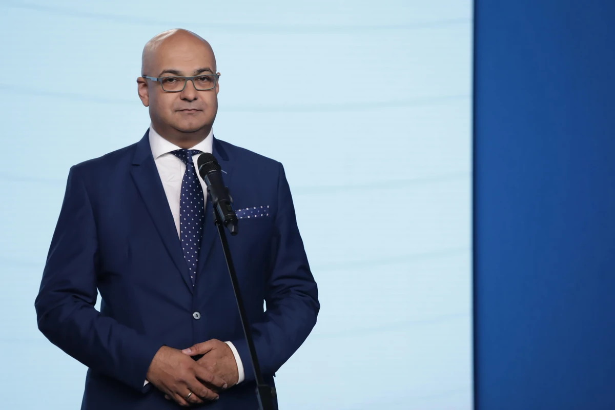 Jest akt oskarżenia przeciwko byłemu inspektorowi transportu drogowego. Co grozi Gajdhurowi?