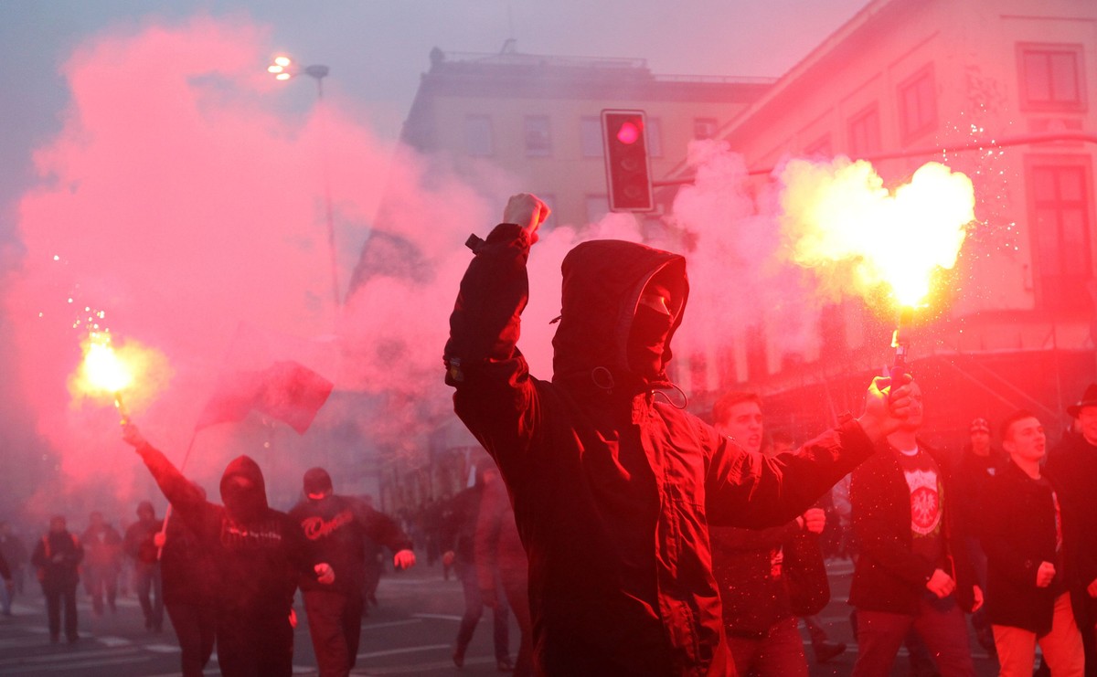 Święto Niepodległości 11 listopada 2014 roku. Demonstracja na ulicach Warszawy