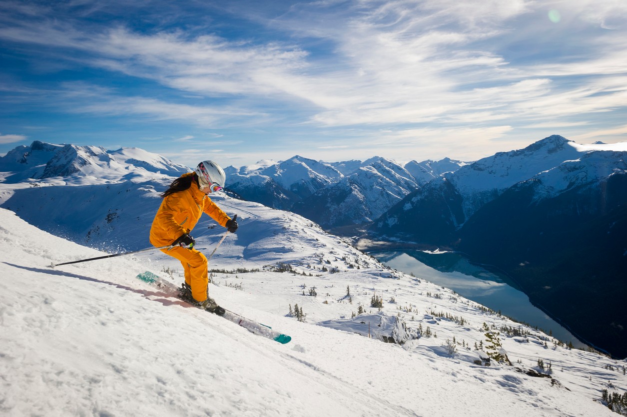 Skvelá lyžovačka sa nezačína prvým oblúkom na svahu, ale bezpečným príchodom do cieľa.