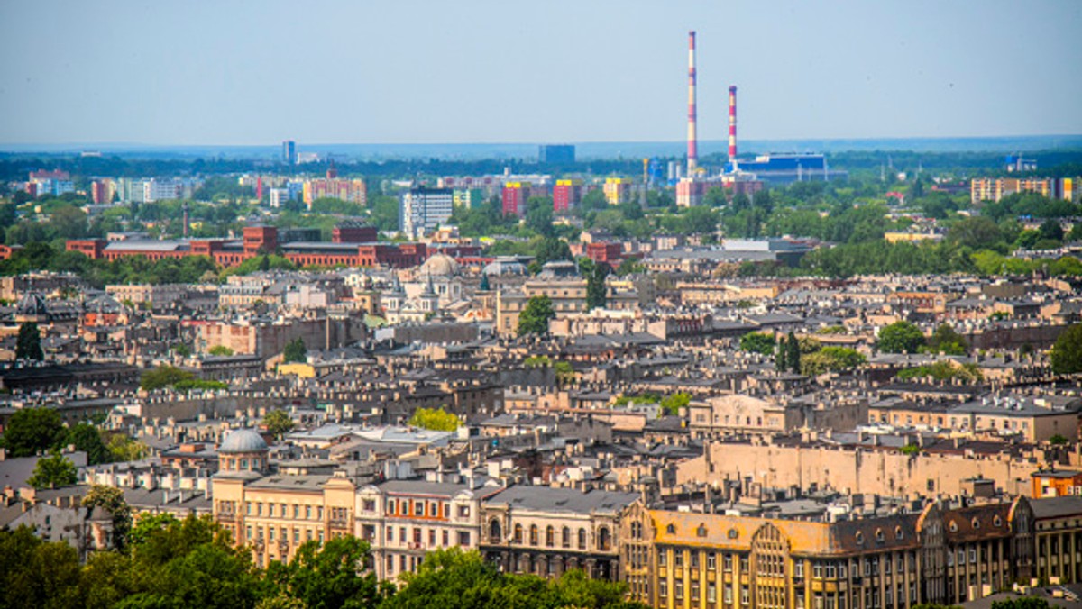 Pilotażowy projekt, który wdraża łódzki magistrat, zakłada pomoc przy otwieraniu działalności gospodarczej dla 30 mieszkańców rewitalizowanych miejskich kwartałów. To osoby bez kwalifikacji, trwale bezrobotne oraz kobiety wracające na rynek pracy.