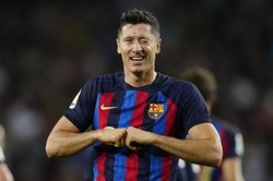 Trener Barcelony: Robert Lewandowski jest nienasyconym zabójcą