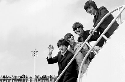 Beatlesi wydali nową piosenkę z głosem Johna Lennona. Dzięki sztucznej inteligencji