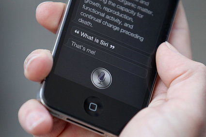 Apple przerwie i zrewiduje wewnętrzny program, w którym podsłuchiwani są użytkownicy Siri