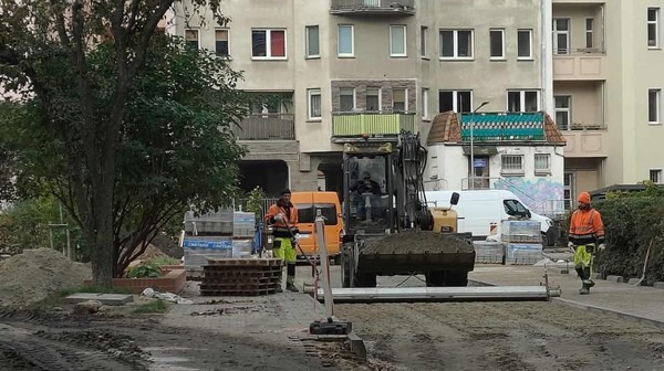 W skład projektu wchodzą m.in. prace nad terenami zielonymi, zagospodarowaniem terenu, remontem sieci kanalizacji deszczowej i odwodnieniem terenu, montażem małej architektury oraz infrastrukturą drogową. 