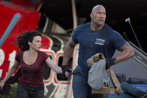 Dwayne The Rock Johnson Carla Gugino San Andreas kino film