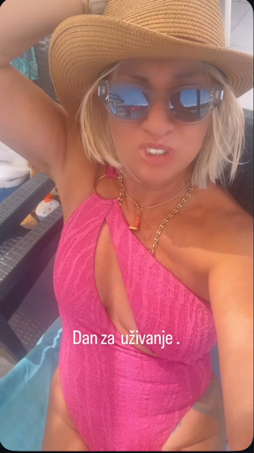 Danijela Dvornik u kupaćem