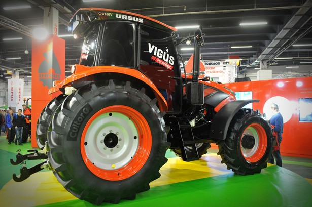 Ciągnik URSUS C-3150V Power z transmisją Vigus