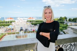 Koledzy z "Dzień Dobry TVN" zaskoczyli Joannę Kryńską. Na wizji popłynęły łzy