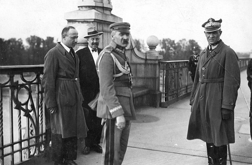 Piłsudskiego interesowały głównie dwie sprawy: wojsko i polityka zagraniczna