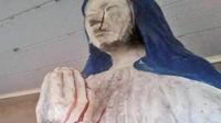 Cud w kaplicy? Posąg Maryi roni krwawe łzy