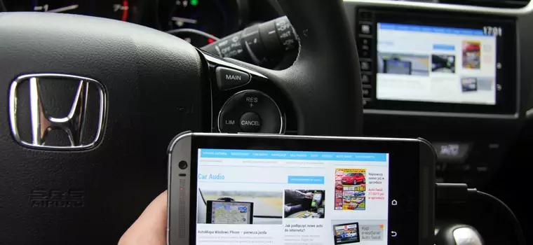 Test: Honda Connect, czyli jak podłączyć telefon w samochodzie