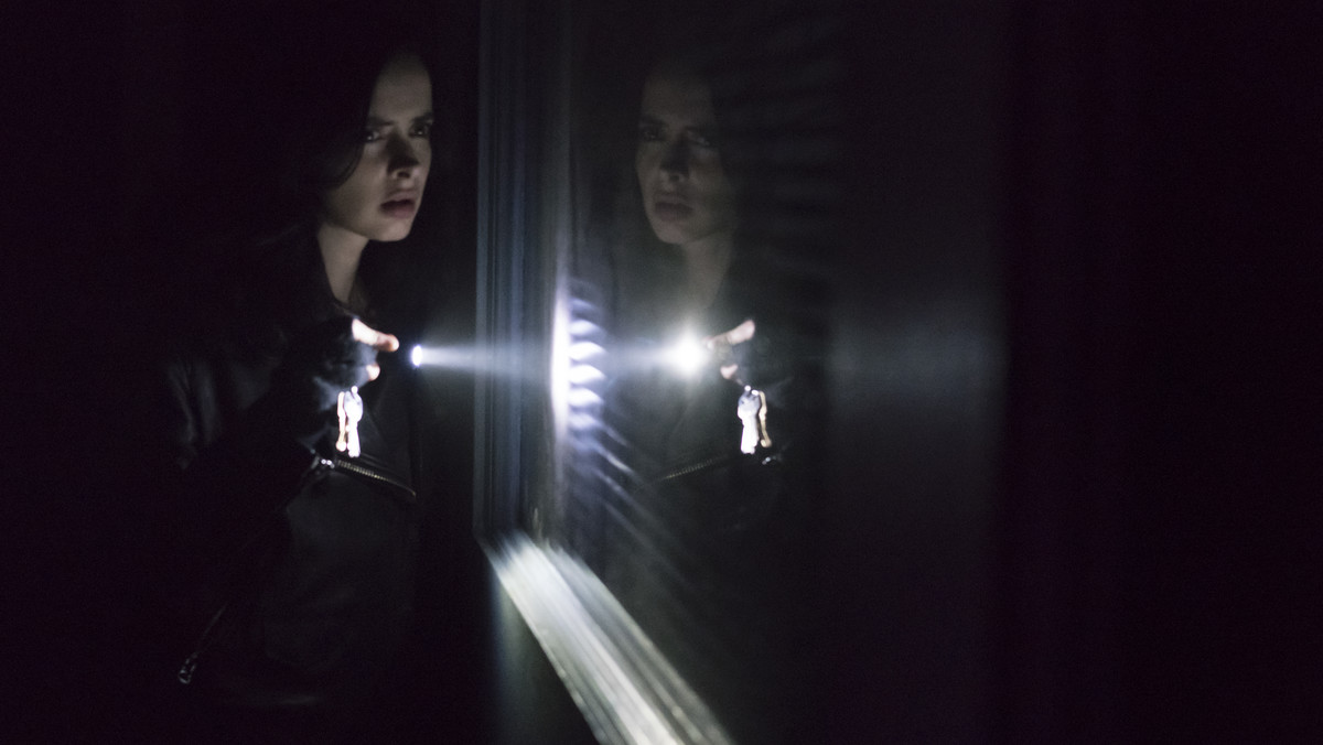 Netflix zaprezentował pierwsze zdjęcie z 2. sezonu serialu "Jessica Jones". W roli głównej widzowie ponownie zobaczą Krysten Ritter.