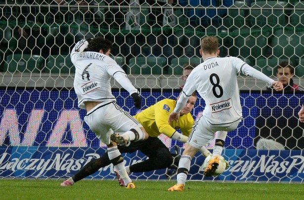 Puchar Polski: Zawisza na deskach. Legia praktycznie jest już w finale