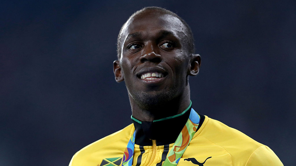 Zagraniczne media podają, że Usain Bolt wraz ze swoją partnerką Kasi Bennet planują wziąć ślub. Jak się jednak okazuje, jamajski sprinter nie jest idealnym kandydatem na męża. Jedna z brazylijskich studentek właśnie opublikowała zdjęcia ze sportowcem, na których leży w łóżku przytulona do olimpijskiego multimedalisty.
