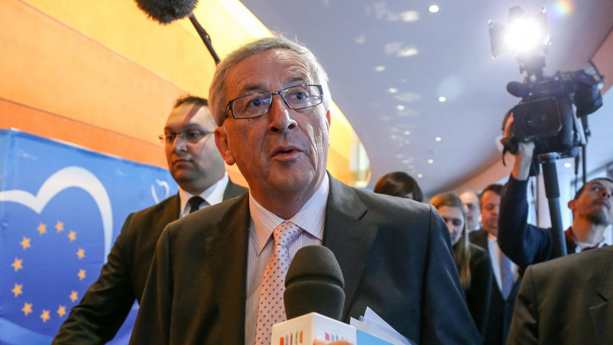 Kandydat na szefa Komisji Europejskiej Jean-Claude Juncker zabiegał w środę o poparcie największych frakcji w europarlamencie - chadeków i socjalistów - obiecując kompromis między koniecznością utrzymania dyscypliny fiskalnej i pobudzaniem wzrostu.