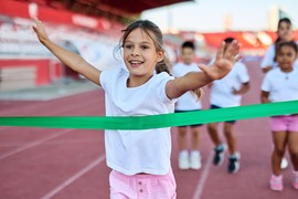 Kada kažeš sinu: "NEMOJ DA PLAČEŠ KAO DEVOJČICA" već je kasno: Naš psiholog otkriva koje 4 REČENICE MAJKA NIKADA NE SME DA KAŽE ĆERKI jer pravi nepovratnu GREŠKU u njenom vaspitanju