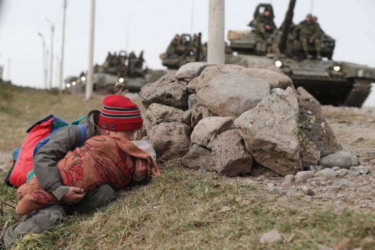 'Rozdzieleni' (reżyseria: Michel Hazanavicius)