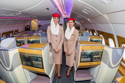 Linie Emirates rekrutują w Polsce.  Wzrost jednym z kluczowych warunków, stawki robią wrażenie