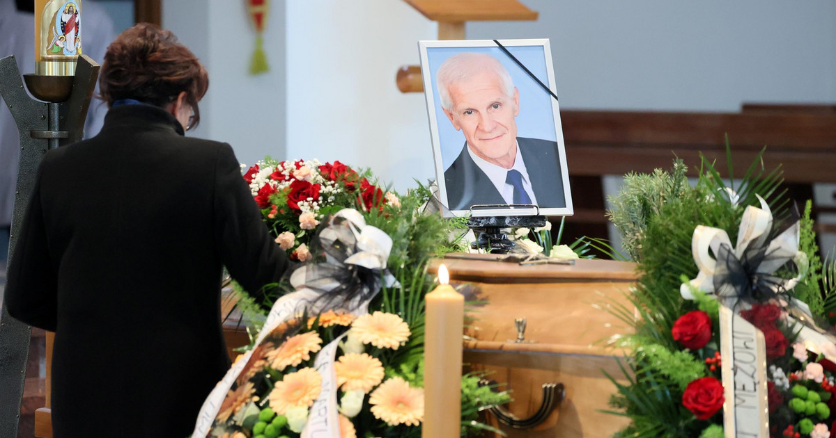 The last journey of Elżbieta Witek’s husband.  Who was at the funeral?