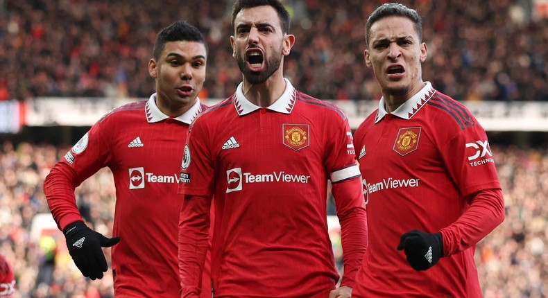 Manchester United revient au score pour battre Man City 2-1.