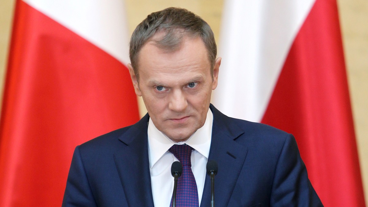 Premier Donald Tusk udaje się z jednodniową wizytą do Austrii. Z kanclerzem Wernerem Faymannem będzie rozmawiał m.in. o priorytetach polskiej prezydencji, otwarciu austriackiego rynku pracy, kryzysie gospodarczym oraz polityce energetycznej.