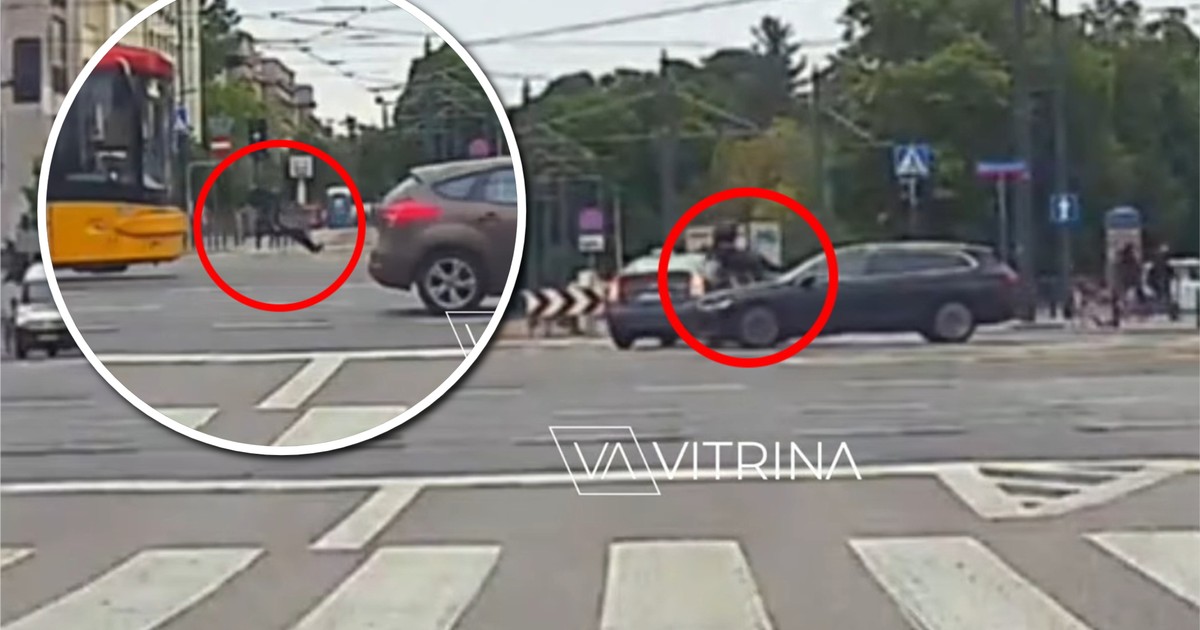Cud w Warszawie: Motocyklista przeżył dramatyczny wypadek