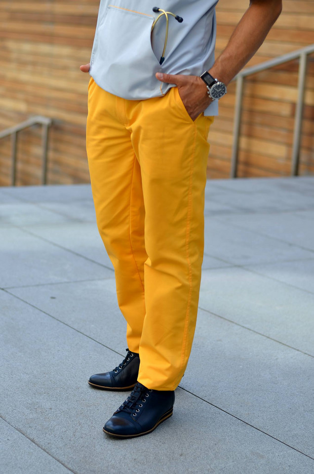 Marco Tomassi ubiera stylowych lekarzy