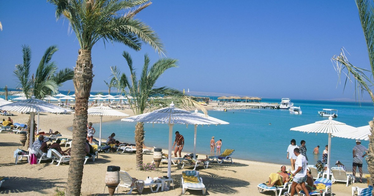 Wakacje w Egipcie podrożeją? Rząd chce podwyższyć cenę obowiązkowej opłaty. Polacy to odczują