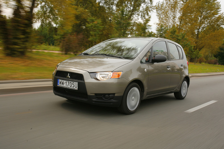 Mitsubishi Colt 1.3 Clear Tec - Oszczędza, kiedy stoi