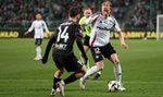 Legia pewnie prowadziła. Marc Gual postanowił pomóc rywalowi [WIDEO]