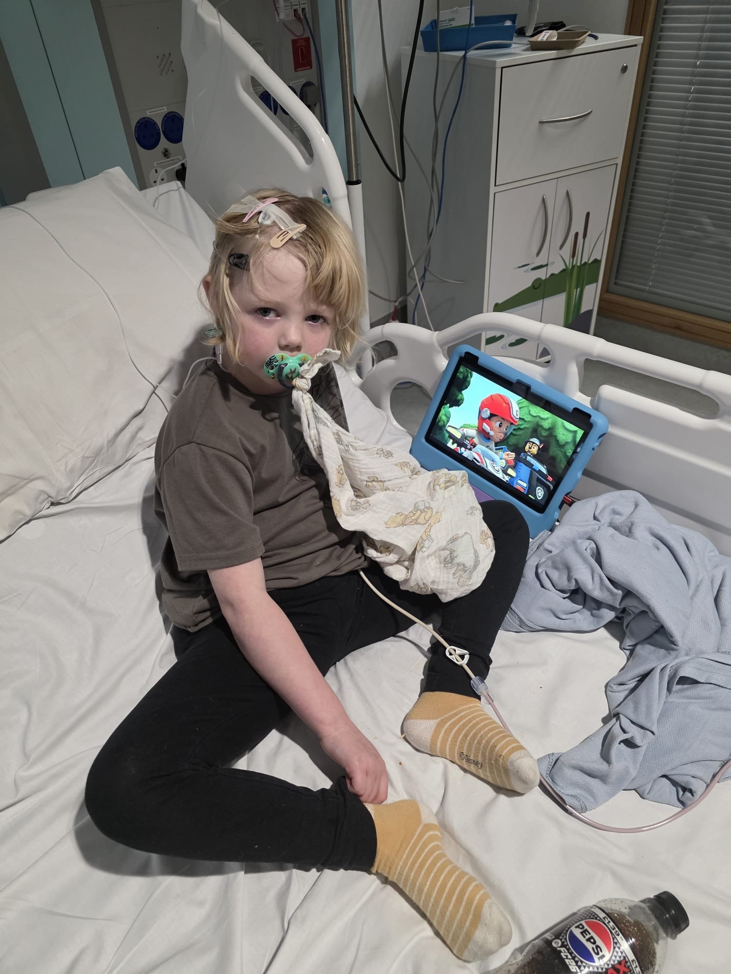 Holly Nayler má vzácnu formu detskej demencie.