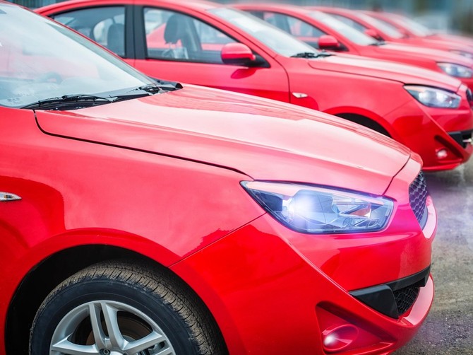 Psiholog u 5 saveta otrkiva kako teorija crvenih automobila menja život iz korena