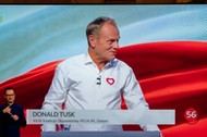 Przewodniczący PO Donald Tusk w czasie Debaty Wyborczej w TVP