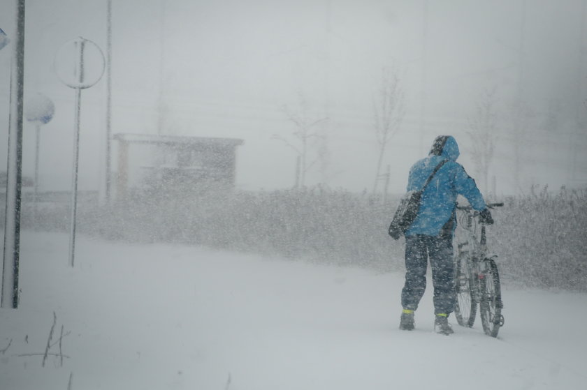 IMGW ostrzega: Śnieżyca na Mazowszu