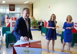 Wałęsa, Kwaśniewski i Kaczyński: Tak głosowali politycy