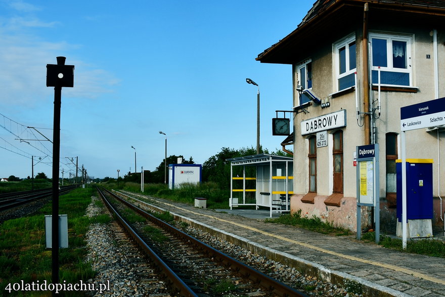Stacja Kolejowa Dąbrowy