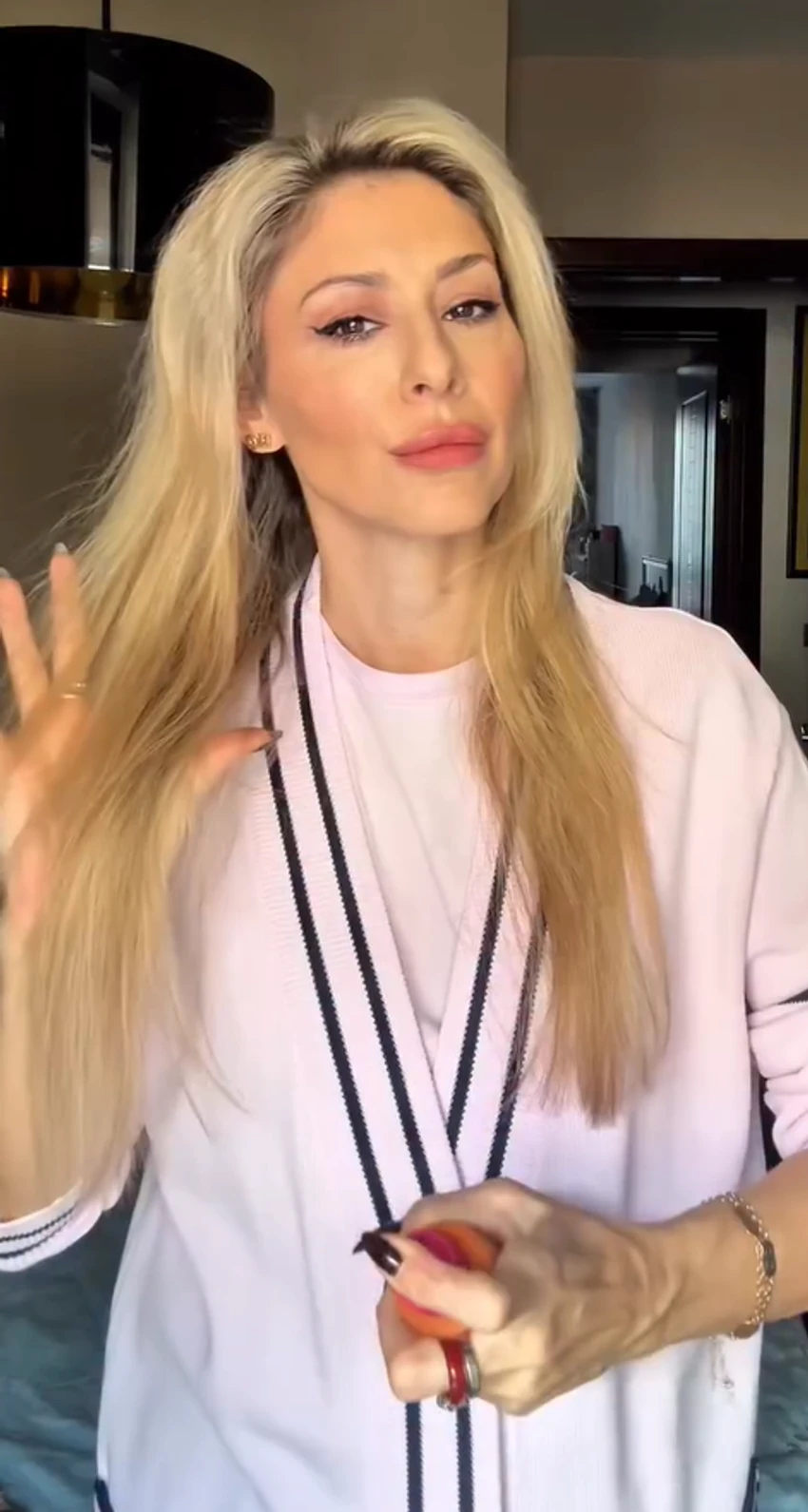 Kristina Radenković, objava