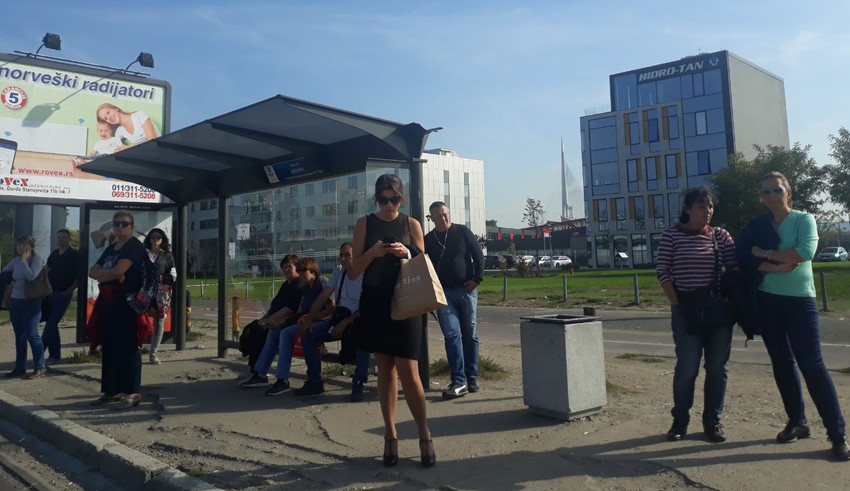 Građani uzaludno čekaju na stanicama