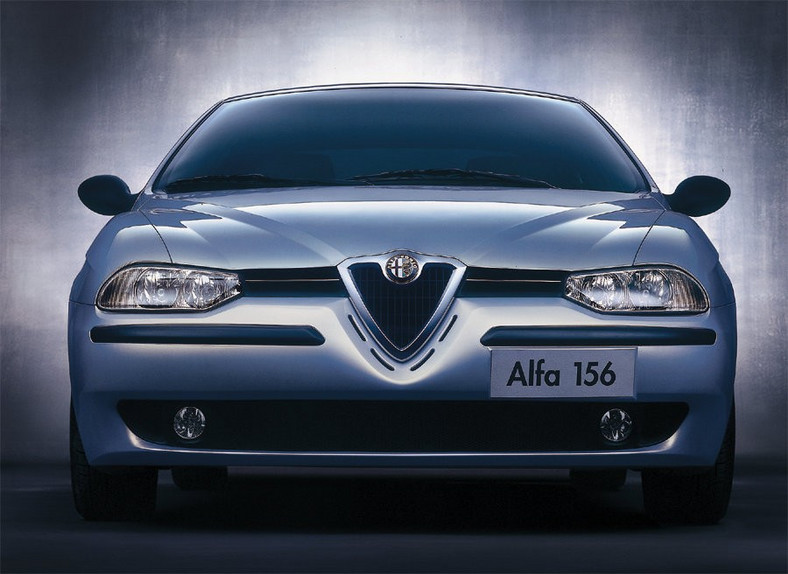 Alfa Romeo: rajd i wielka parada w Mediolanie z okazji 100-lecia (26-27.07.2010)