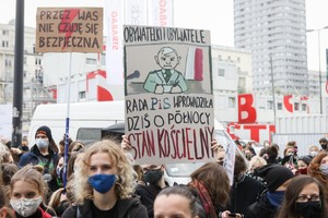 Protesty przeciw PiS i wyrokowi TK. Konflikt społeczny a gospodarka