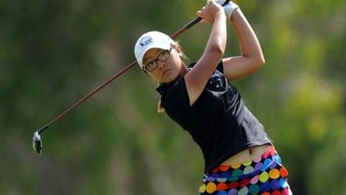 15-letnia golfistka, Lydia Ko zadziwiła świat. Mimo swojego młodego wieku wygrała prestiżowy turniej Canadian Open w Vancouver. Niestety, może mieć spore problemy z odbiorem nagrody, ponieważ jest... amatorką!