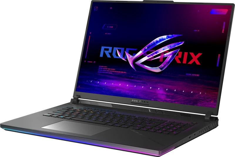 Asus ROG Strix SCAR 18 (G834JY) – przodobok