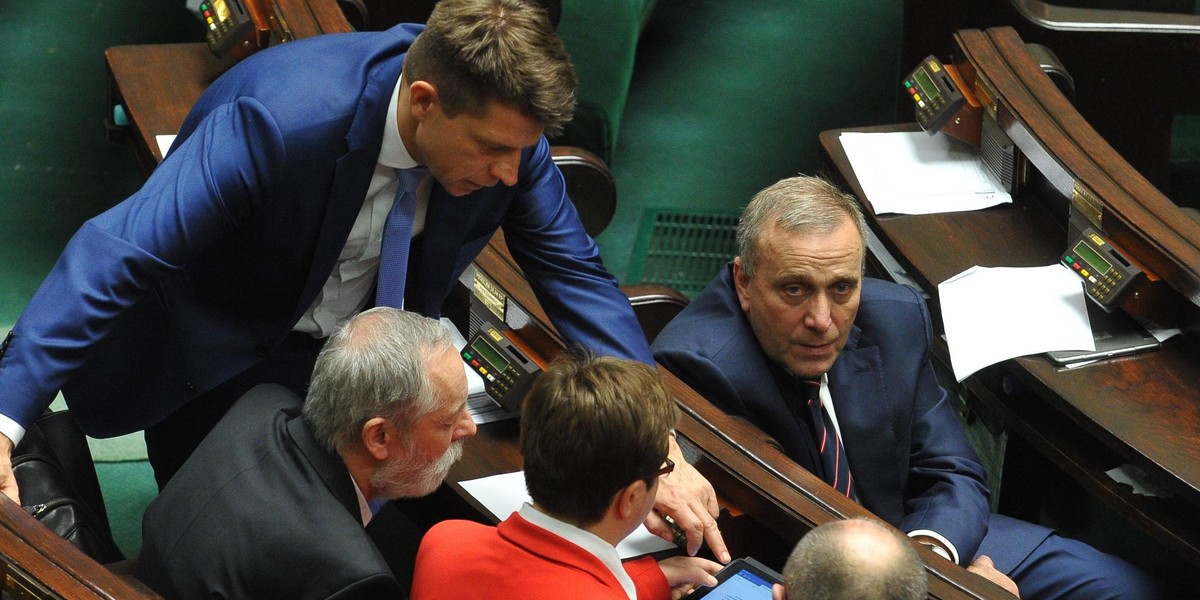 PO chce dalej protestować, PSL ma już dość 