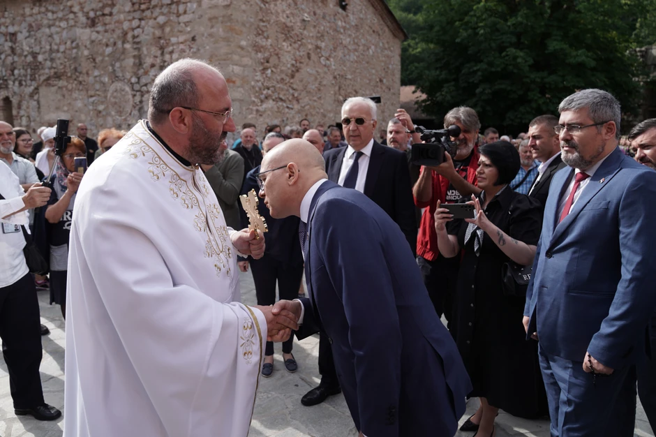 Vučević je prisustvovao parastosu Svetom knezu Lazaru